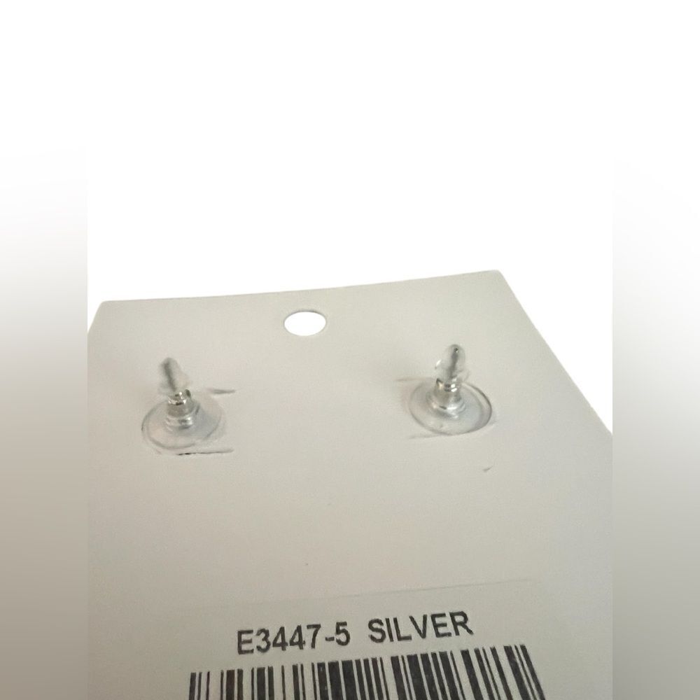 Elegant Dangling Earrings - Picture 4 of 6